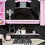 Pink House Tortellinosuite *
