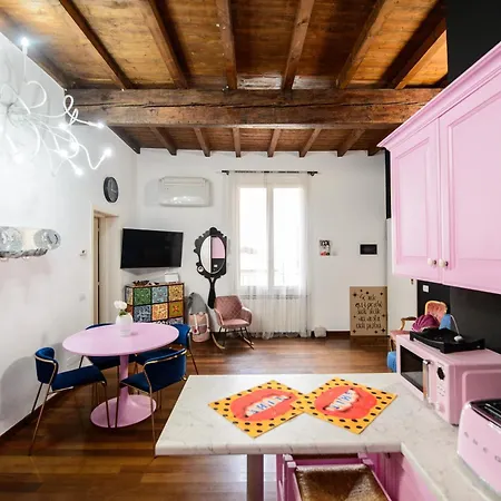 Pink House Tortellinosuite Modena