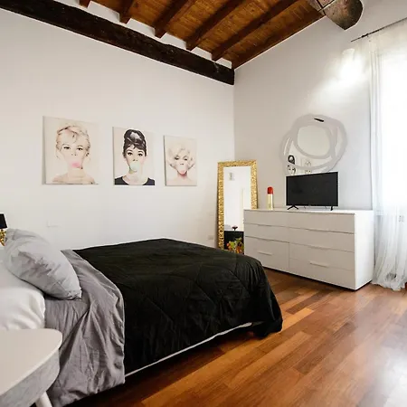 Apartment Pink House Tortellinosuite Modena