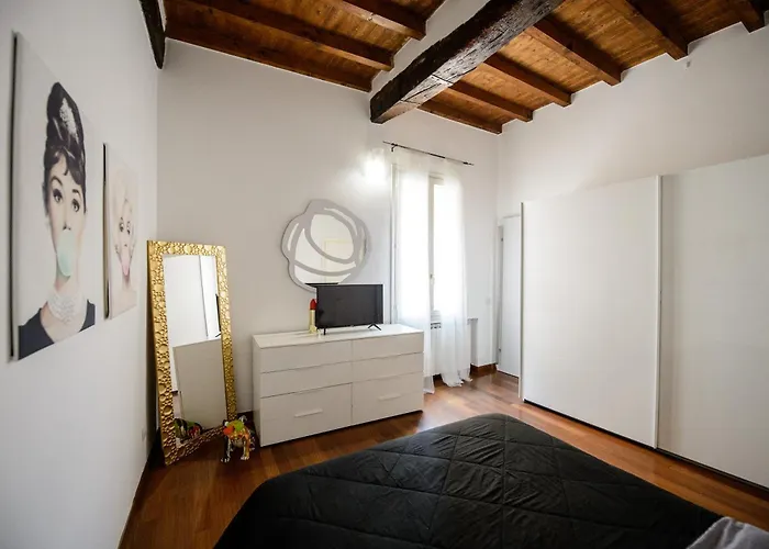 Pink House Tortellinosuite * モデナ